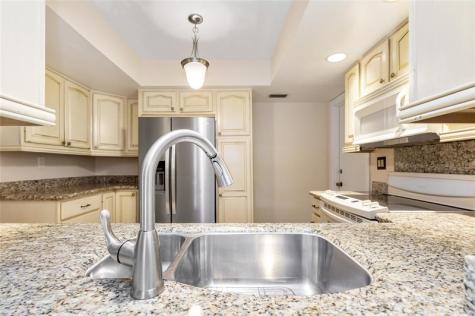 1759 NE 39th Court Pompano Beach FL 33064