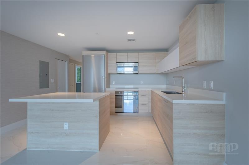 16385 Biscayne Boulevard Aventura FL 33160