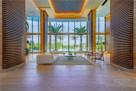 16385 Biscayne Boulevard Aventura FL 33160