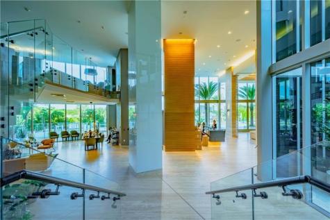 16385 Biscayne Boulevard Aventura FL 33160