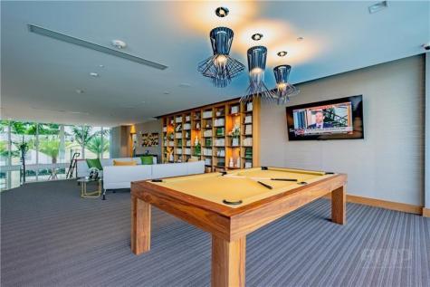 16385 Biscayne Boulevard Aventura FL 33160