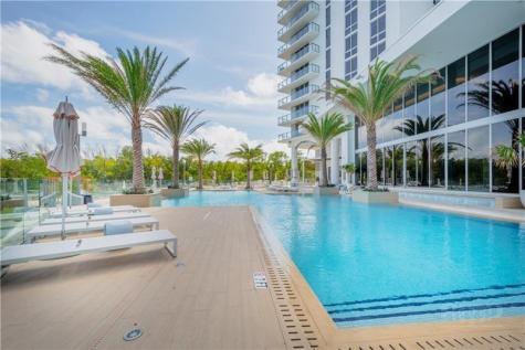 16385 Biscayne Boulevard Aventura FL 33160