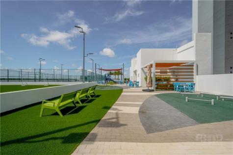 16385 Biscayne Boulevard Aventura FL 33160