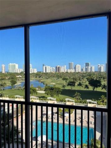 20301 W Country Club Drive Aventura FL 33180