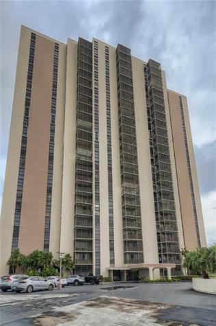 20301 W Country Club Drive Aventura FL 33180