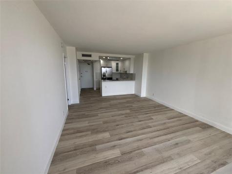 20301 W Country Club Drive Aventura FL 33180