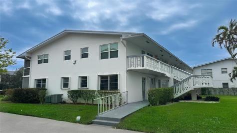 109 Harwood J Deerfield Beach FL 33442