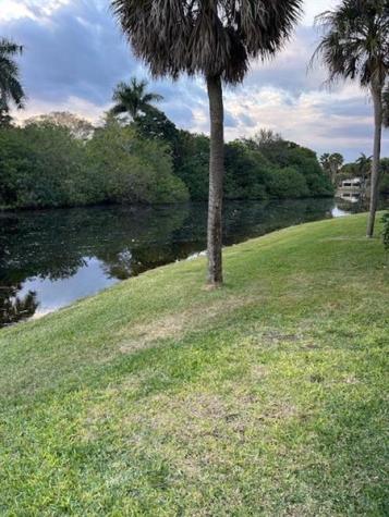 405 S Pine Island Road Fort Lauderdale FL 33324