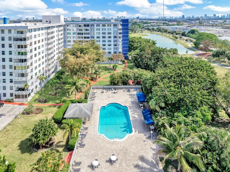 4400 Hillcrest Drive Hollywood FL 33021