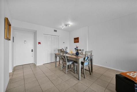 4400 Hillcrest Drive Hollywood FL 33021