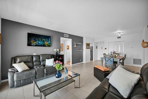 4400 Hillcrest Drive Hollywood FL 33021