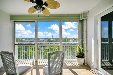 4400 Hillcrest Drive Hollywood FL 33021