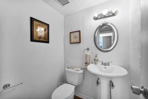 4400 Hillcrest Drive Hollywood FL 33021