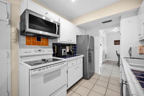 4400 Hillcrest Drive Hollywood FL 33021