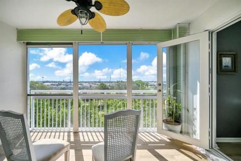 4400 Hillcrest Drive Hollywood FL 33021