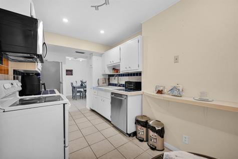 4400 Hillcrest Drive Hollywood FL 33021