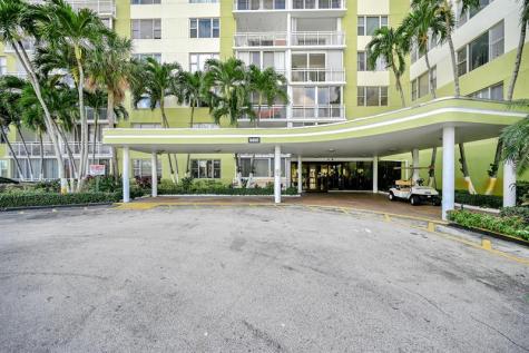 4400 Hillcrest Drive Hollywood FL 33021