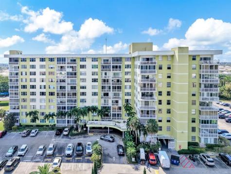 4400 Hillcrest Drive Hollywood FL 33021