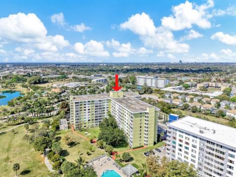 4400 Hillcrest Drive Hollywood FL 33021