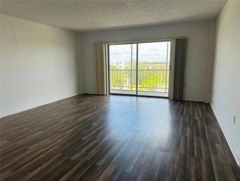 4174 Inverrary Drive Lauderhill FL 33319