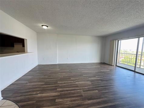 4174 Inverrary Drive Lauderhill FL 33319