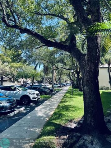 4529 Carambola Circle Coconut Creek FL 33066