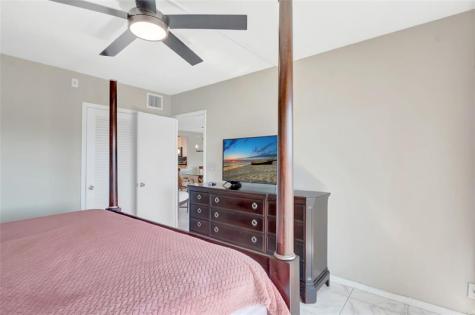 390 N Federal Highway Deerfield Beach FL 33441