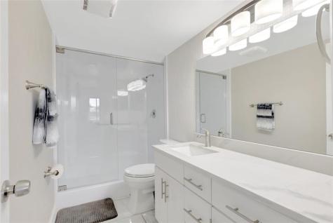 390 N Federal Highway Deerfield Beach FL 33441