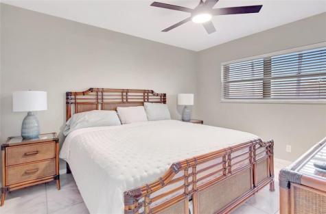 390 N Federal Highway Deerfield Beach FL 33441