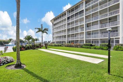 390 N Federal Highway Deerfield Beach FL 33441