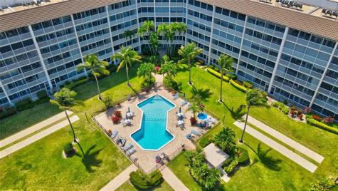 390 N Federal Highway Deerfield Beach FL 33441