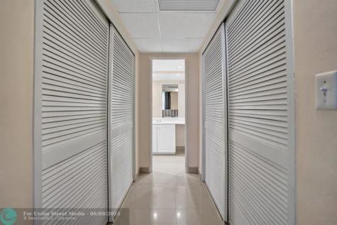 4001 S Ocean Drive Hollywood FL 33019