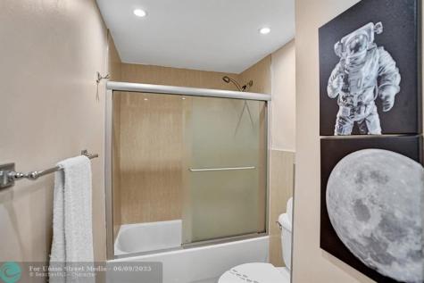 4001 S Ocean Drive Hollywood FL 33019