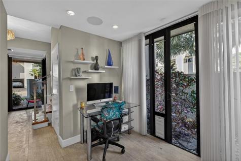 17 Port Side Drive Fort Lauderdale FL 33316