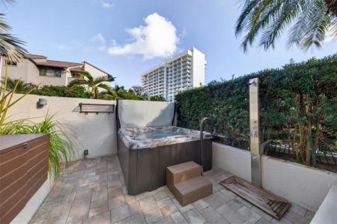 17 Port Side Drive Fort Lauderdale FL 33316