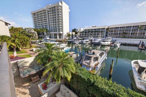 17 Port Side Drive Fort Lauderdale FL 33316