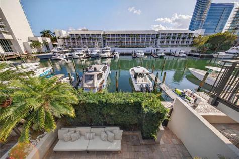 17 Port Side Drive Fort Lauderdale FL 33316
