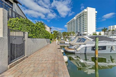 17 Port Side Drive Fort Lauderdale FL 33316