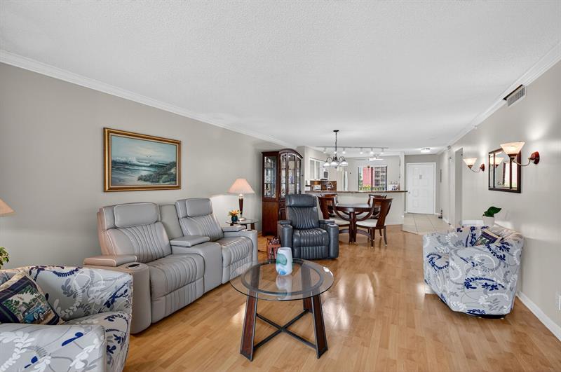 2205 S Cypress Bend Drive Pompano Beach FL 33069