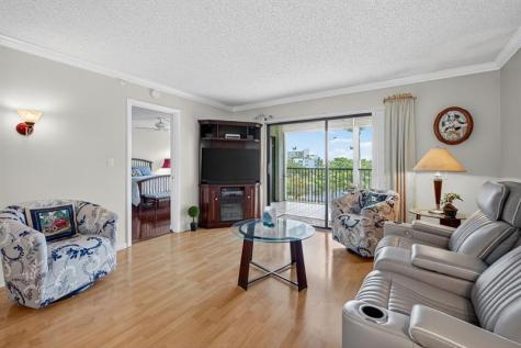 2205 S Cypress Bend Drive Pompano Beach FL 33069