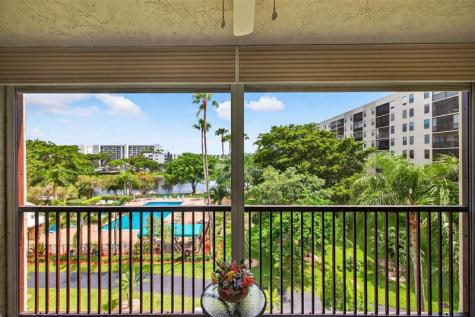 2205 S Cypress Bend Drive Pompano Beach FL 33069