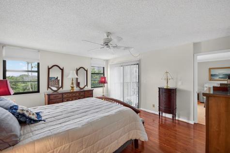 2205 S Cypress Bend Drive Pompano Beach FL 33069