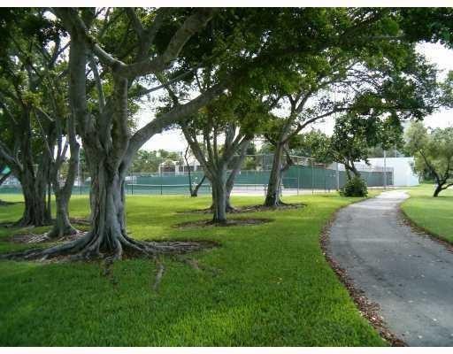 2205 S Cypress Bend Drive Pompano Beach FL 33069