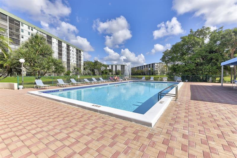 2205 S Cypress Bend Drive Pompano Beach FL 33069