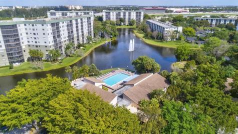 2205 S Cypress Bend Drive Pompano Beach FL 33069
