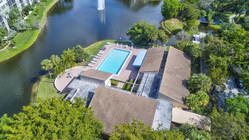 2205 S Cypress Bend Drive Pompano Beach FL 33069