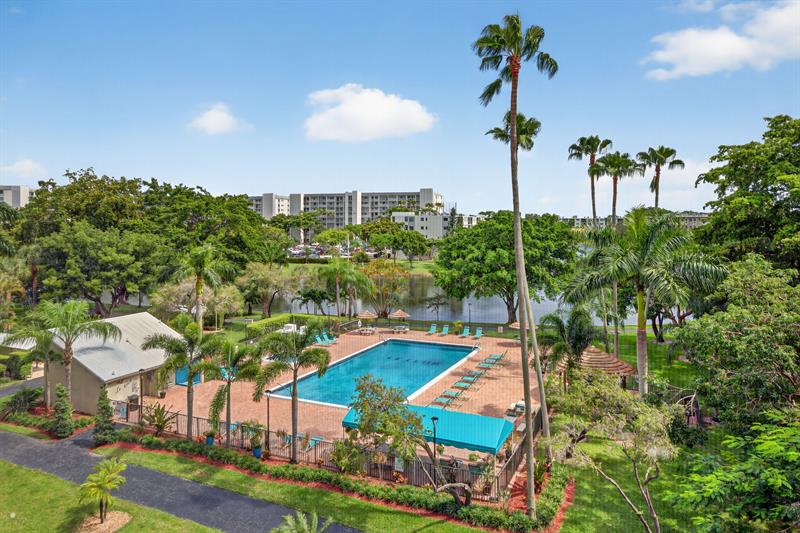 2205 S Cypress Bend Drive Pompano Beach FL 33069