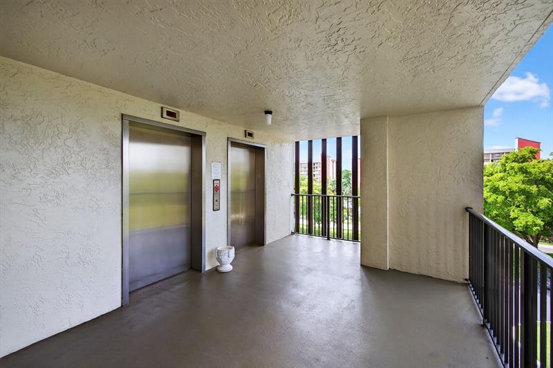 2205 S Cypress Bend Drive Pompano Beach FL 33069