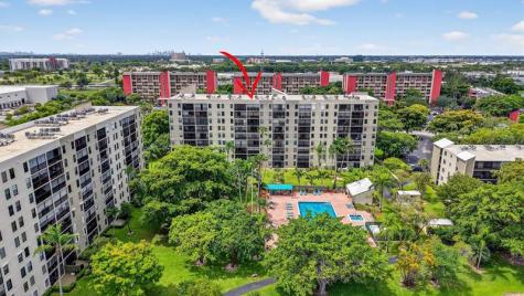 2205 S Cypress Bend Drive Pompano Beach FL 33069