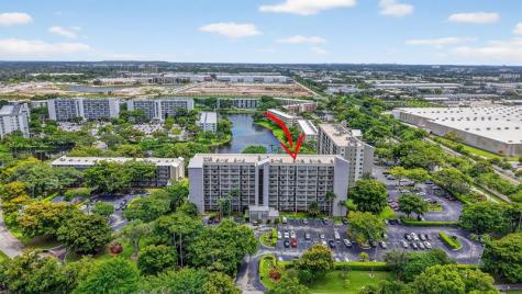 2205 S Cypress Bend Drive Pompano Beach FL 33069